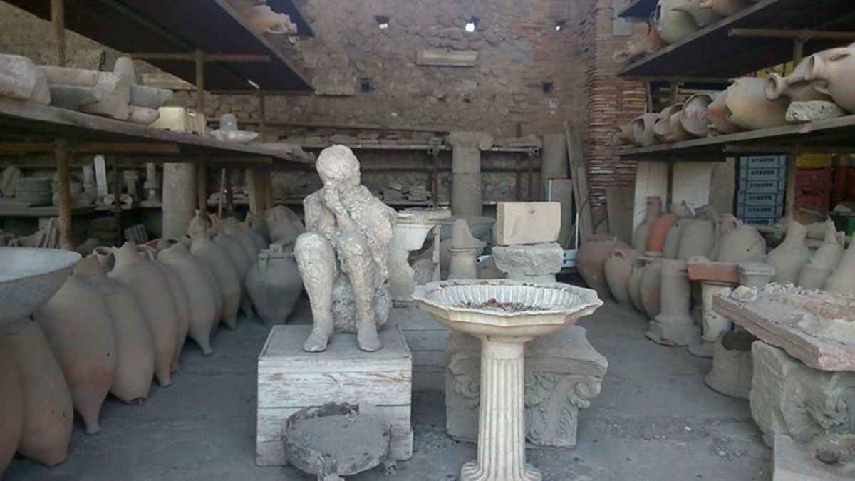 Cowering body, Pompeii (note that most remains are NOT held here)