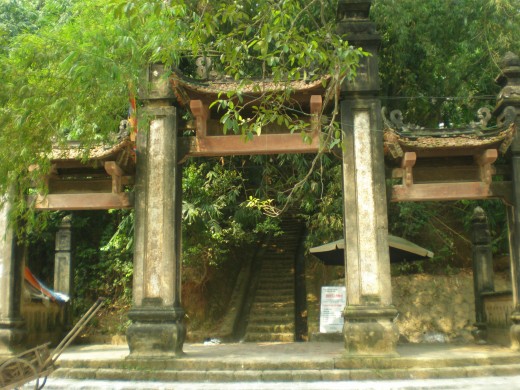 Gate of the pagoda down the hill