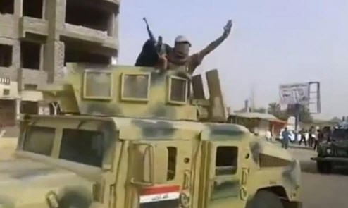 ISIS using US Humvees captured from Iraqi army