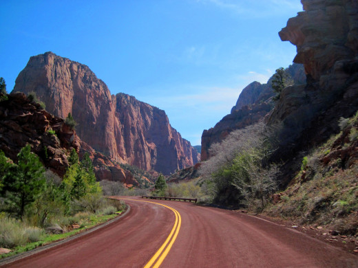 Entering Kolob Canyon