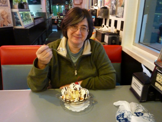 Here I am in my favourite Diner in Fort Langley. You know i am not meant to eat ice cream, but on a day like today who cares!