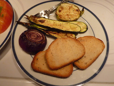 Use toast with roasted garlic oil Or top with grilled vegetables.
