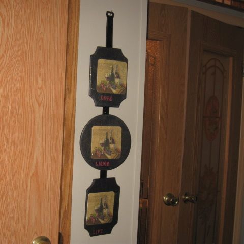 This do it yourself, Tuscany grape, wall décor is already hanging out.