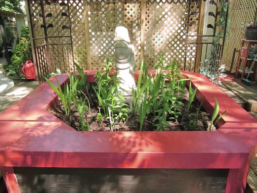 The Hot Tub Planter. Photo by timorous