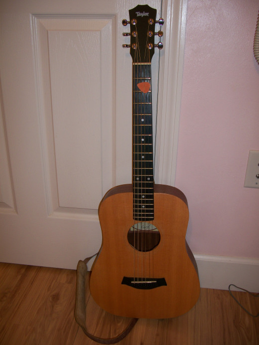 A nice sounding little guitar.