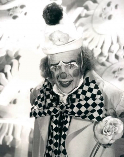 Old men make great clowns