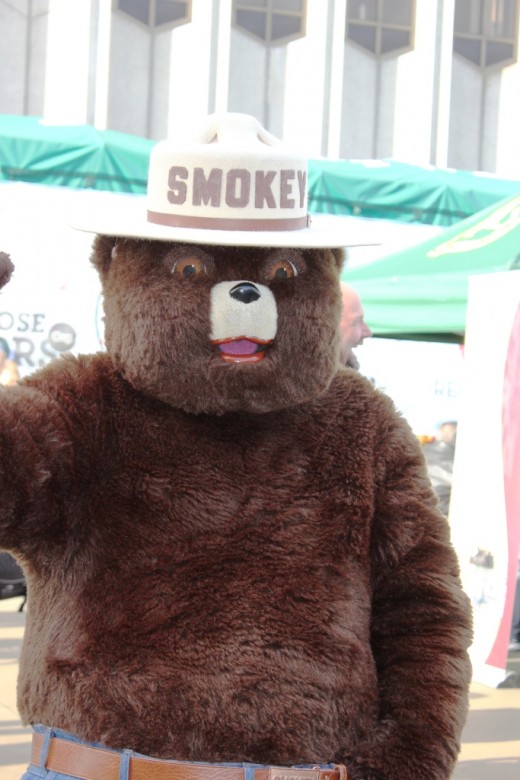Smokey the Bear was there to meet everyone.