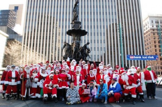 Cincinnati Santacon 2011