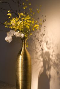 Design Tip: A simple arrangement can add elegance to a complex design. Photo Credit: scx.hu