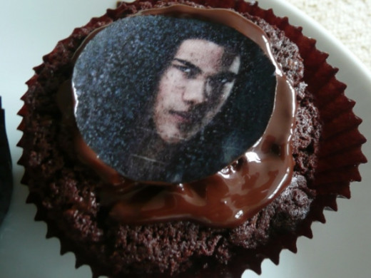 5. And there you have it - red hot Jacob cupcakes!