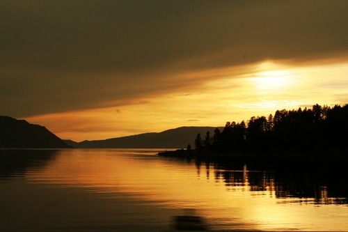 Sunset Lake Pend Orielle by Photographer Linda Hoxie
