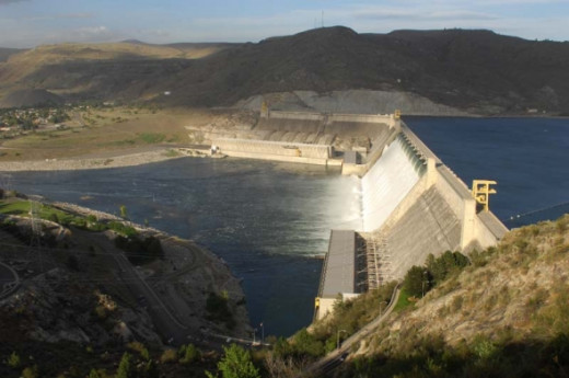 Grand Coulee Dam is the 7th largest power producing dam in the world.