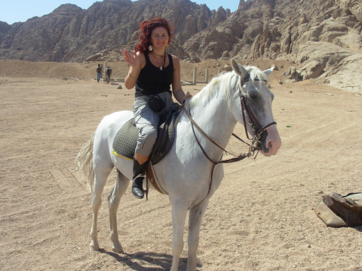 On my horse Shakira in the desert