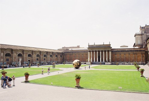 A courtyard within the museums.