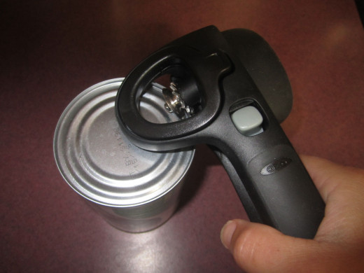 The Oxo locking can opener with lid catch