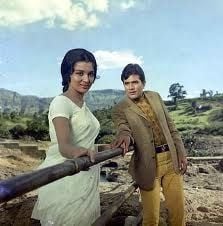 Rajesh Khanna & Asha Parekh in Kati Patang (1970)