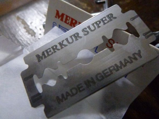 razor blade