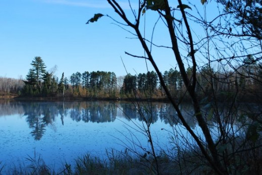 this one happens to be at the edge of Glove Lake