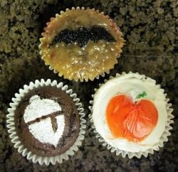 How to Decorate Cupcakes and Cakes with Sylvestermouse