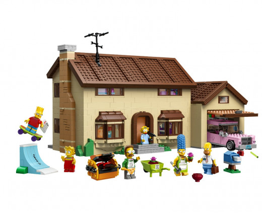 The exterior of the Simpsons house, which shows you all six of the included mini-figures, the car and the outside gear. I love the barbeque!