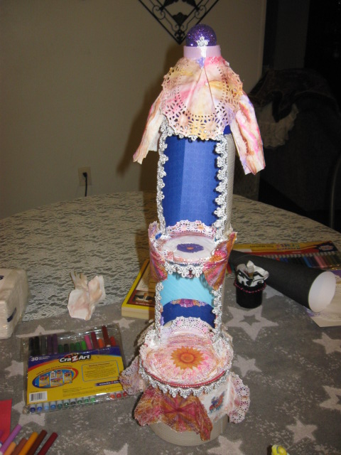 Add the Christmas ball, a strip of ribbon and viola! Done.