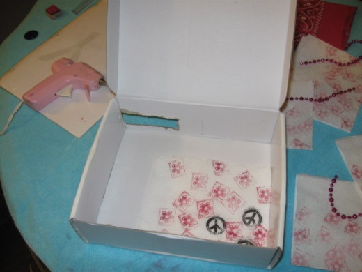 Let it dry. Apply a second coat. When it is dry, start lining and gluing down the interior compartments. Let it dry. Apply a second coat. When it is dry, start lining and gluing down the interior compartments.