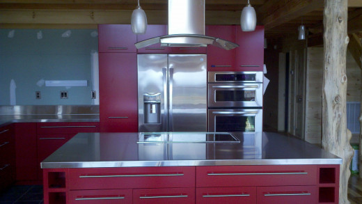 I really like the look of this kitchen and it's not even finished!photo courtesy of: greatkitchens.com