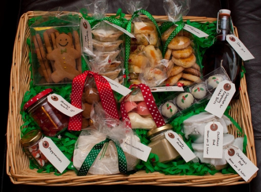 Putting together your own labelled food (either bought, homemade or both) hamper is a brilliant gift idea, especially for Christmas time.