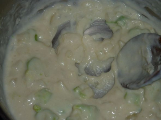 Broccoli and onion in roux