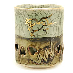 Japan Crackle Hearts Tea Cup