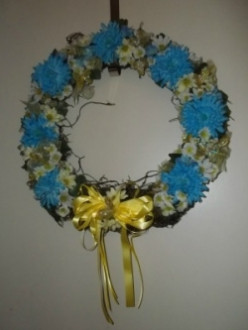 Make A Butterfly Wreath