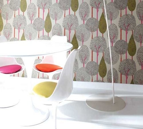 This Harlequin vignette features more of their fabric and wallcoverings used in a much more spare manner, while still retaining a bold and bright presentation.