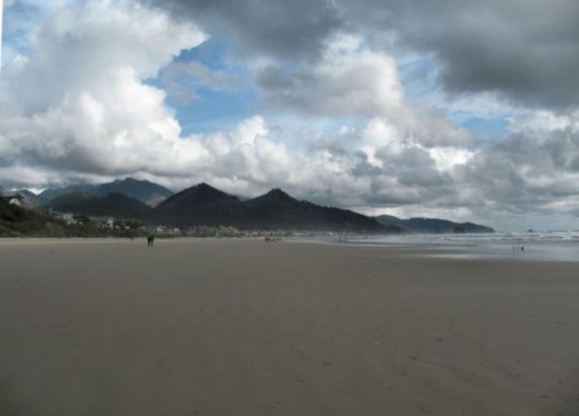 Cannon Beach, Oregon, view from Near Haystack Rock