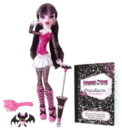 Here's Draculaura